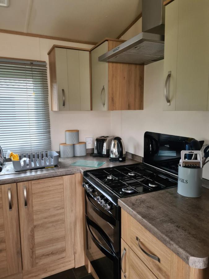 Hot Tub Hols 3 Bed Caravan At 42 Kingfisher Court Tattershall Eksteriør bilde